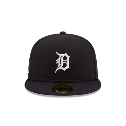 Alpha Industries Detroit Tigers 59FIFTY Fitted Cap with Green Undervisor
