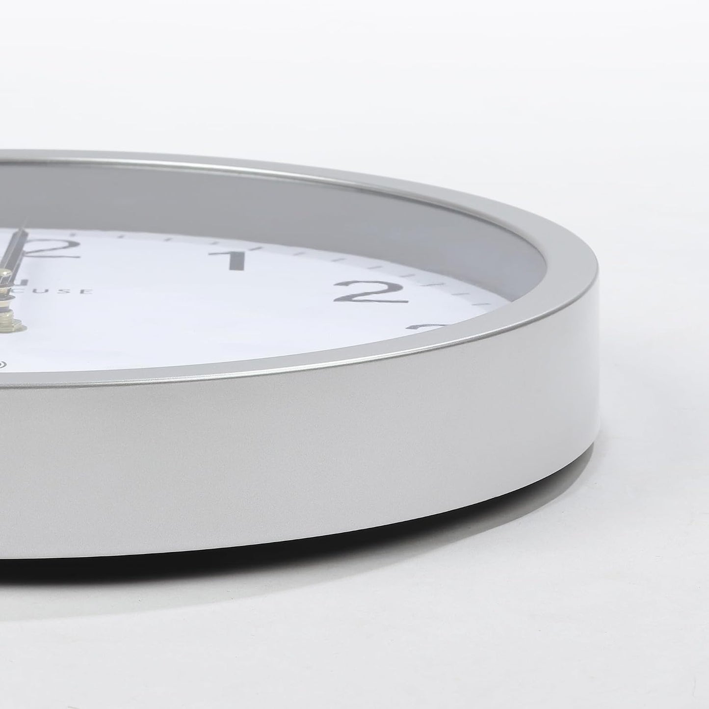 Lafocuse 30 cm Radio-Controlled Wall Clock Silent No Ticking Silver