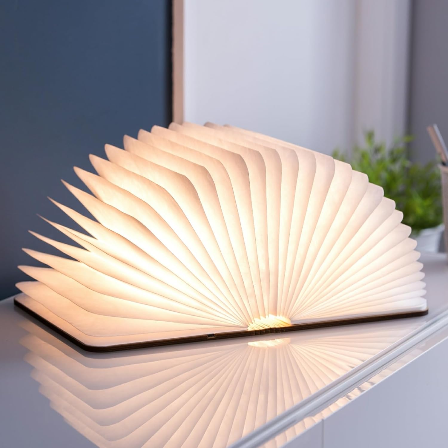 Gingko Smart Book Light – Large Foldable LED Lamp with Maple Wood Finish