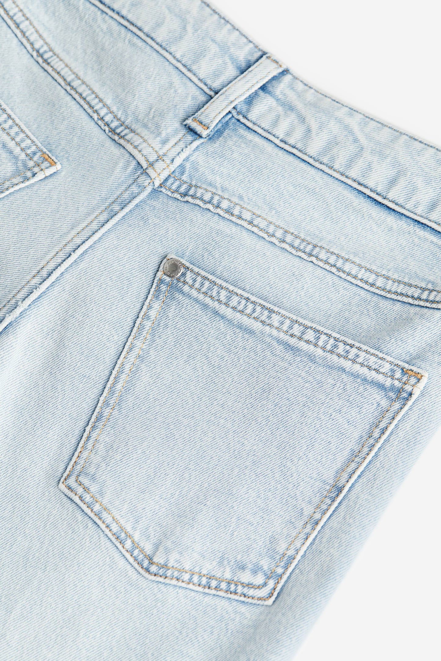 H&M Relaxed Tapered Fit Jeans