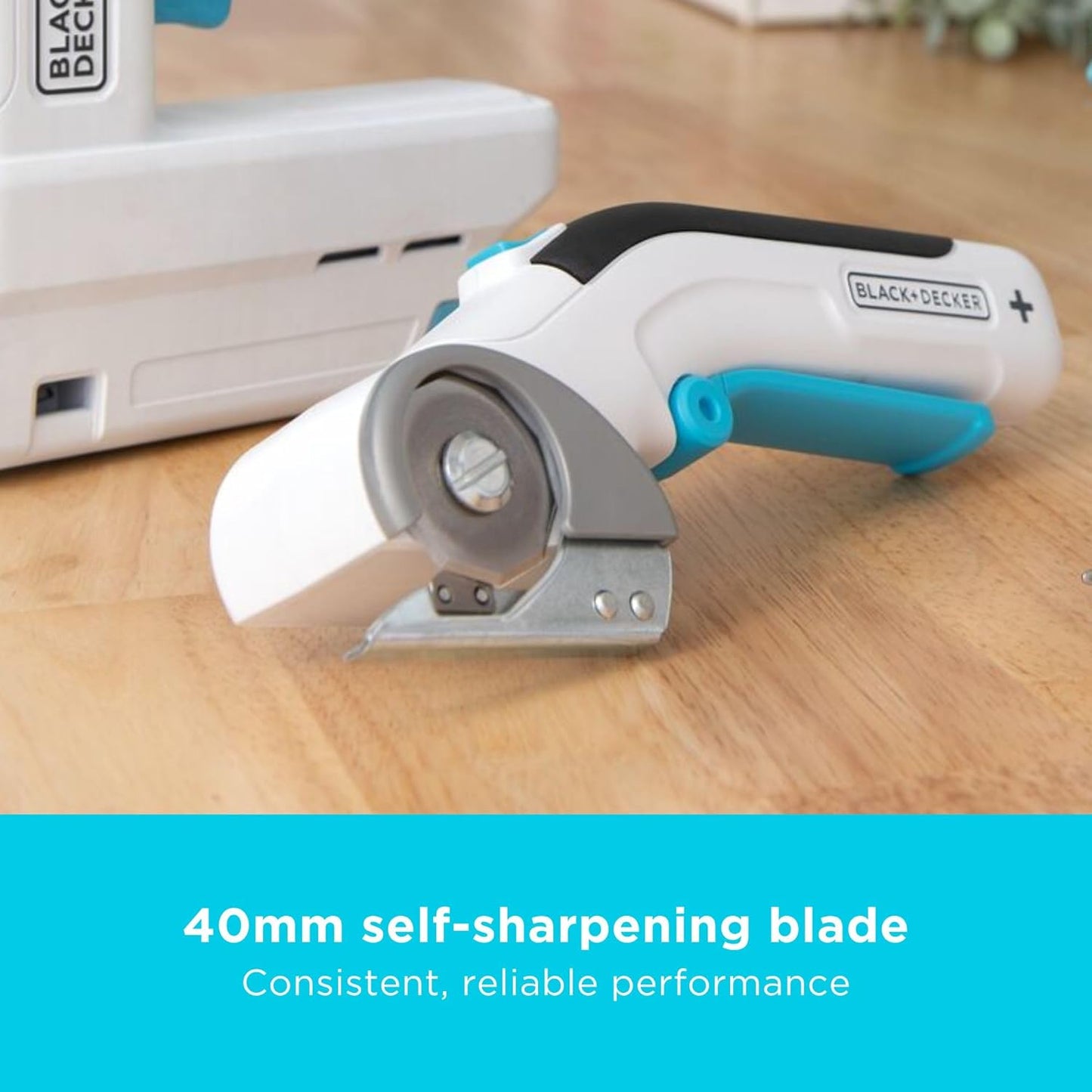 Black+Decker Cordless 3.6V Self-Sharpening Rotary Cutter for Crafts