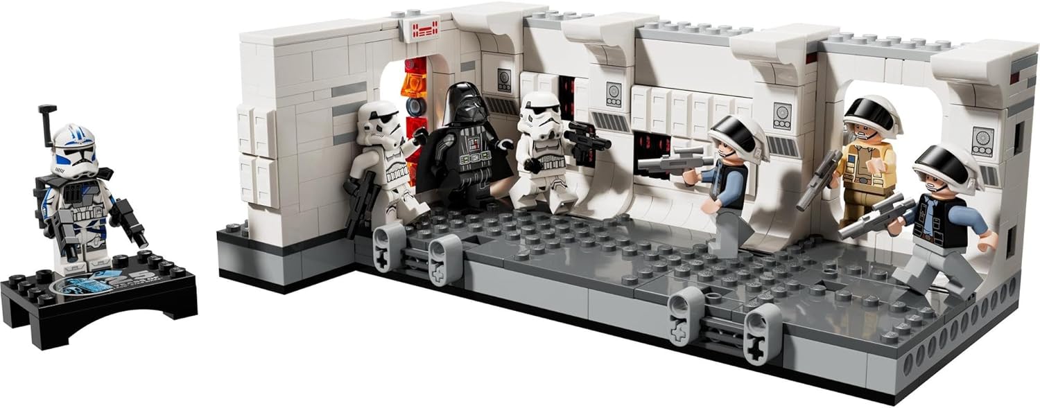 LEGO Star Wars Boarding Tantive IV Set with 7 Minifigures
