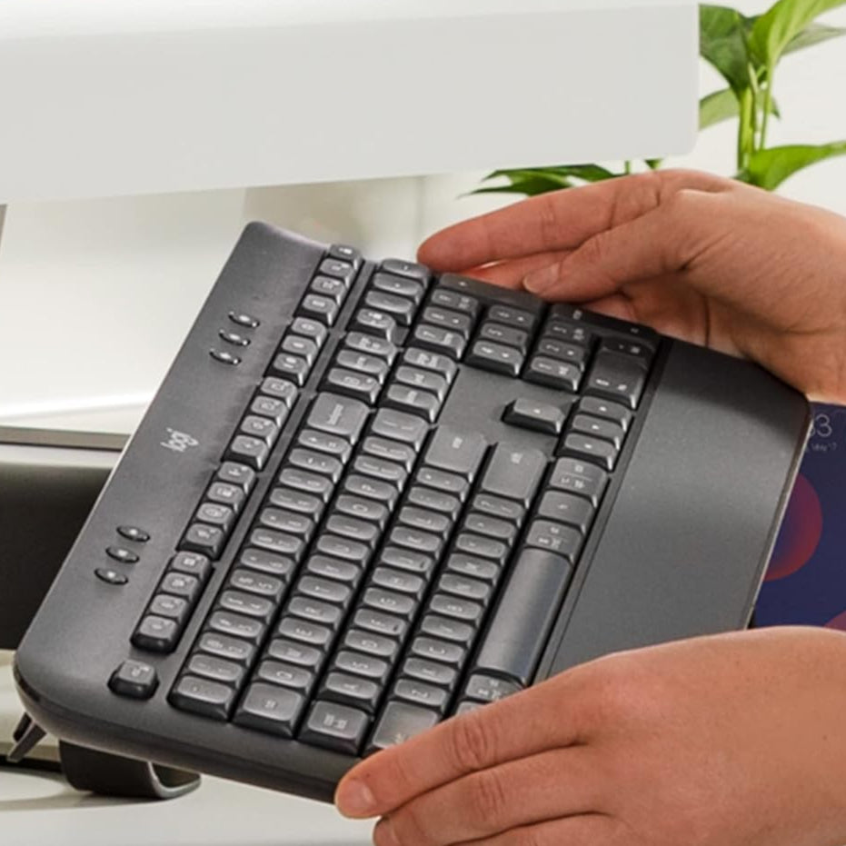 Logitech Signature K650 Wireless Full-Size Keyboard with Wrist Rest