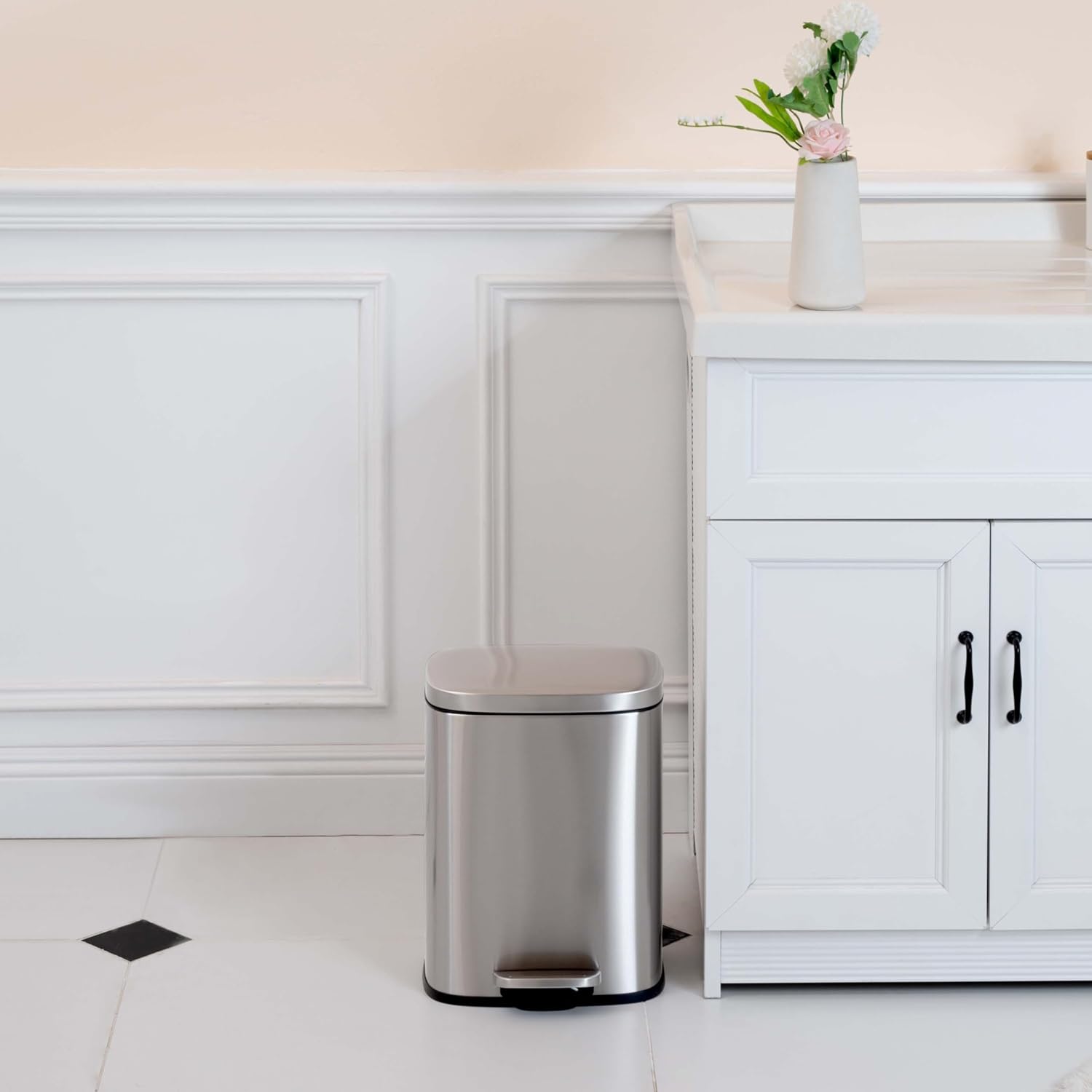 Amazon Basics Smudge‑Resistant 12L Rectangular Trash Can with Soft‑Close