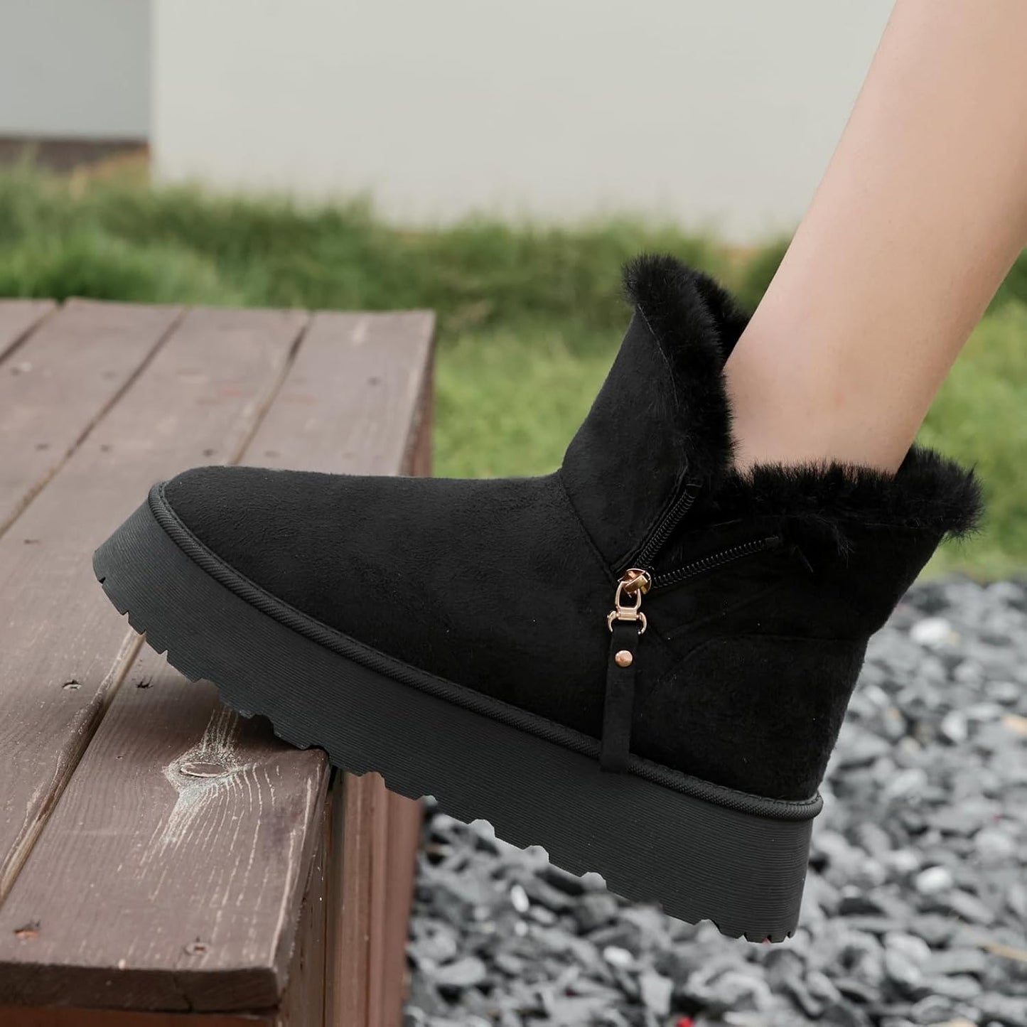 Women's Suede Mini Platform Boots – Cozy Fur‑Lined Snow Slippers