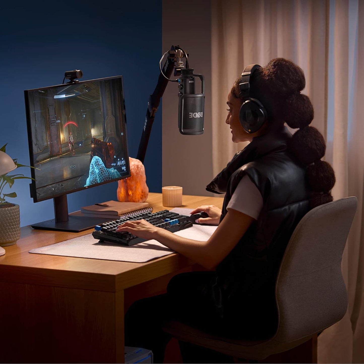 RØDE NT-USB+ USB Condenser Microphone – Studio‑Quality Podcast & Streaming