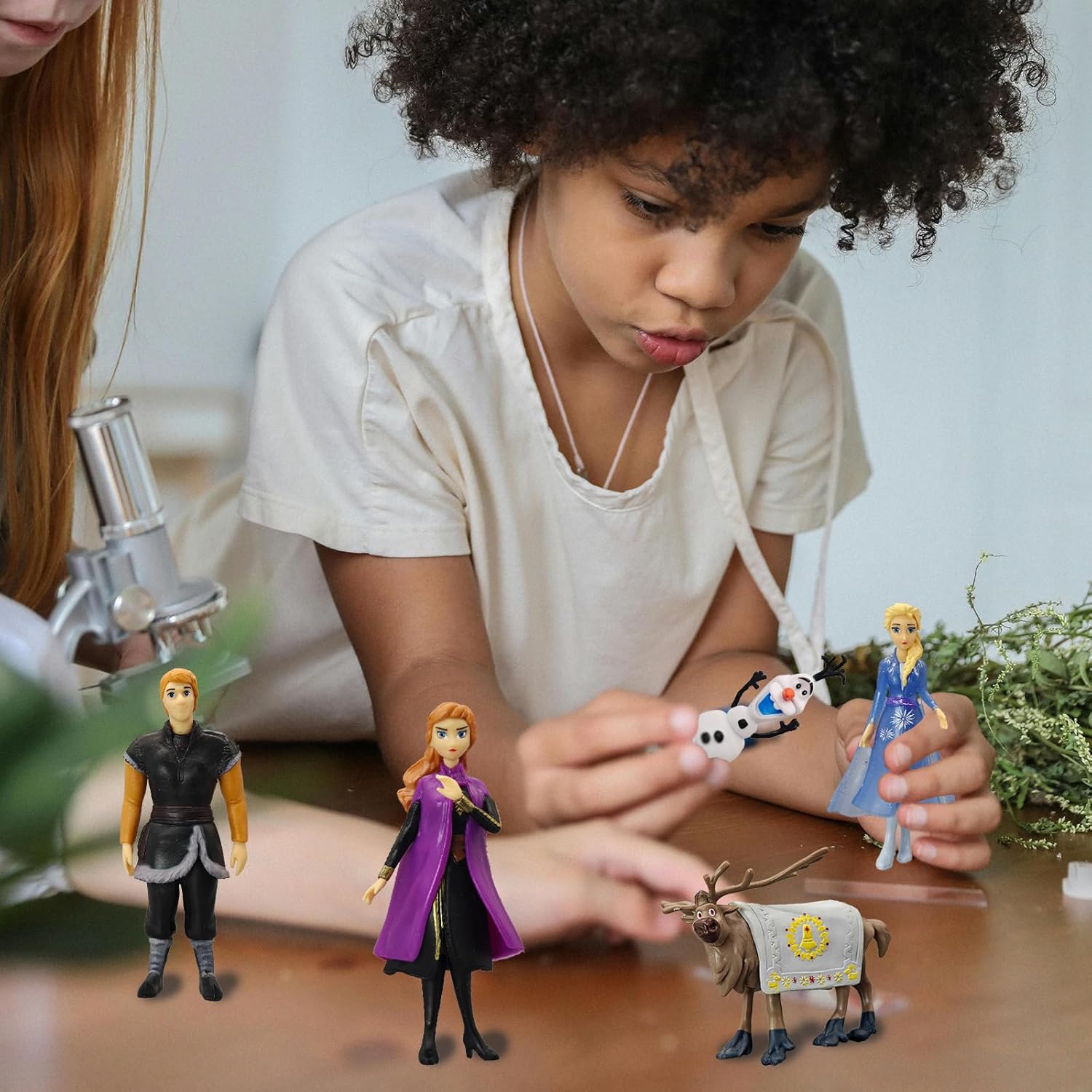 Frozen Elsa & Anna Cake Decoration Figures Set with Snowflake Stands