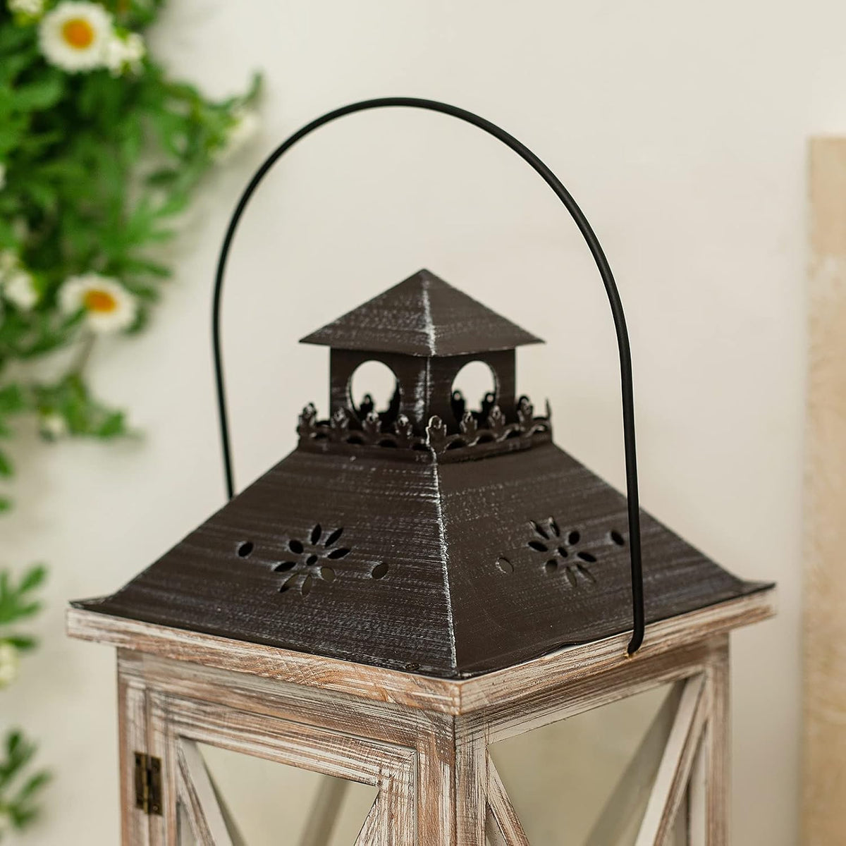 Romadedi Wooden Lantern Candle Holder