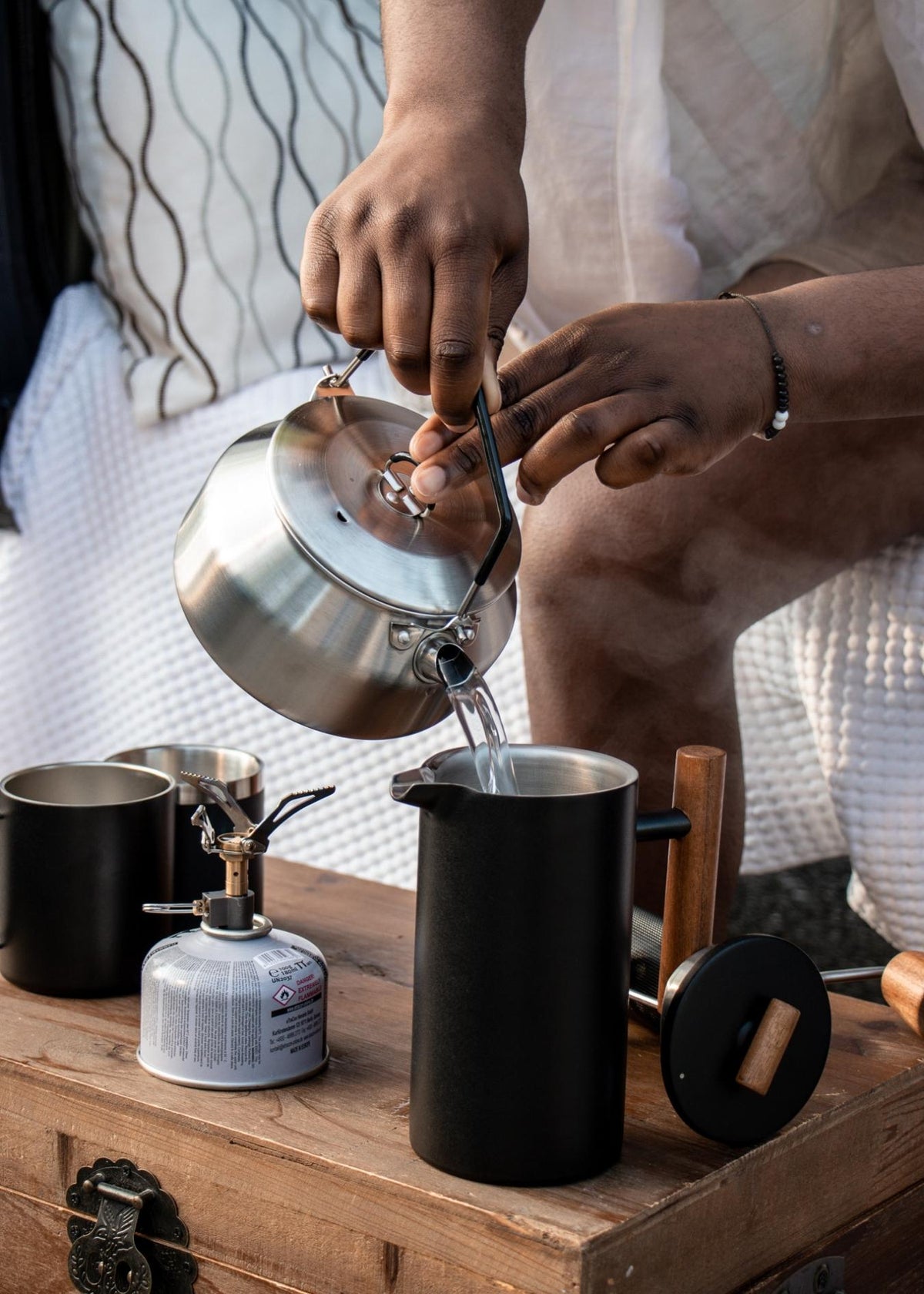 Geysir Stainless Steel Whistling Kettle 1L