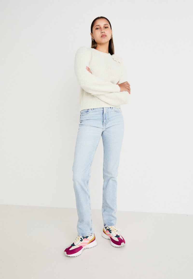 Pepe Jeans Lucky Main Ecru White Trainers - Stylish Multi-Color Casual Footwear