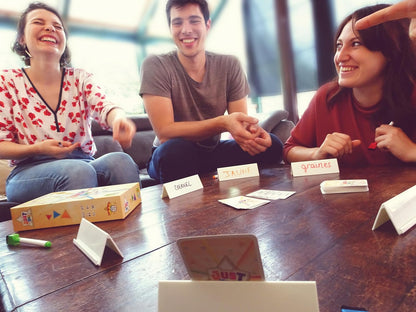 Just One French Party Game – 3-7 Players, 550 Words