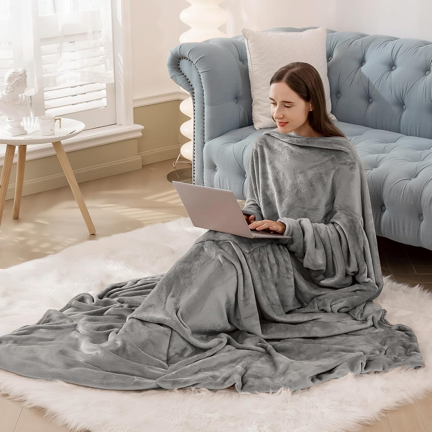 RUIKASI Grey Fleece Wearable Blanket with Sleeves and Foot Pocket