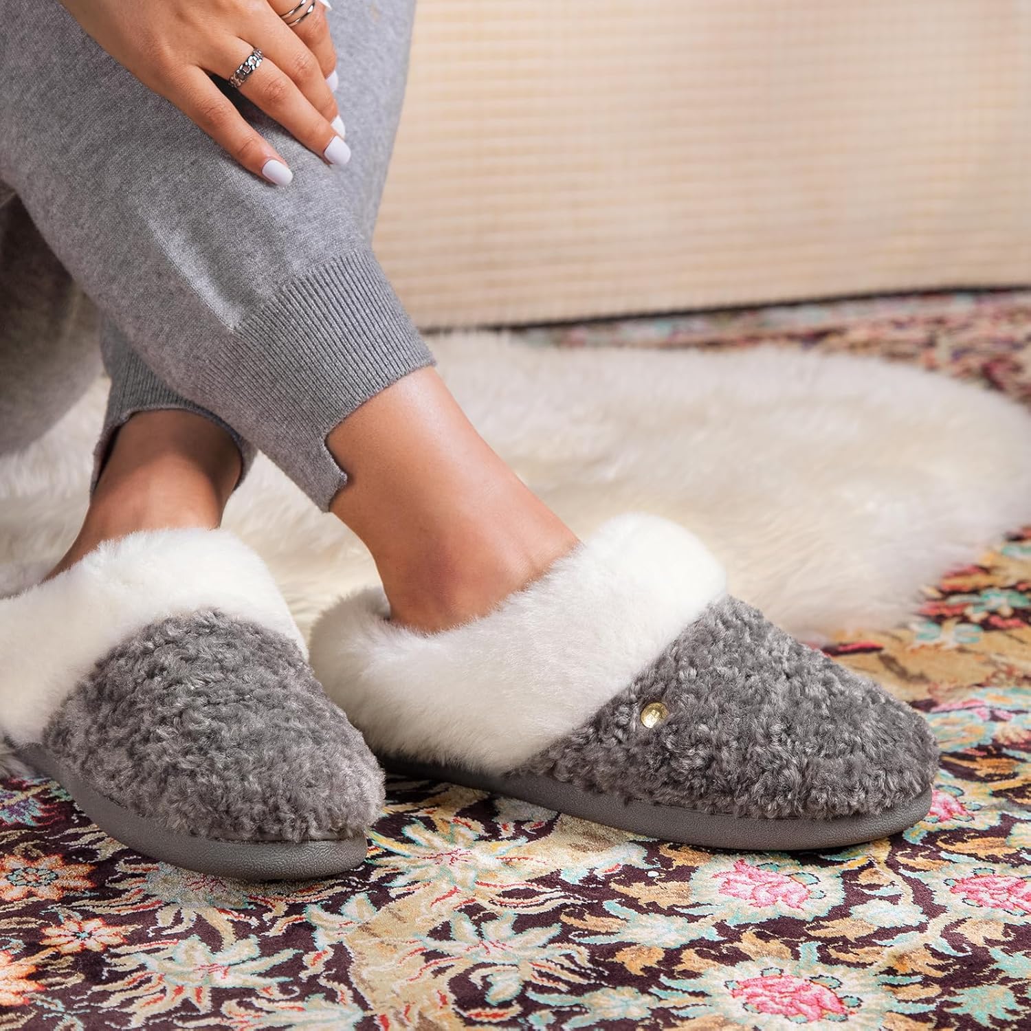 HomeTop Women's Comfy Clog Slippers Soft Warm Non‑Slip Indoor Shoes