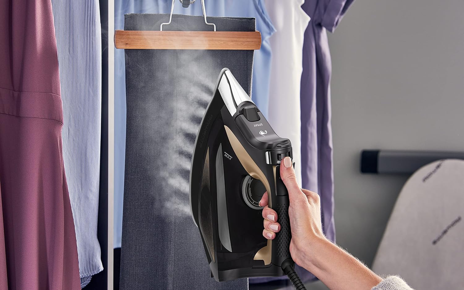 Rowenta Focus Excel Steam Iron 2700W 180g/min Steam Boost