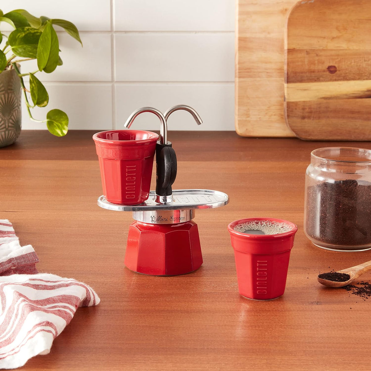 Bialetti Mini Express Moka Set Coffee Maker 83ml Red B0842XDFG7