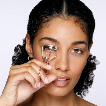 Tweezerman 38° Almond Eyelash Curler Champagne Stainless Steel 3 Pads