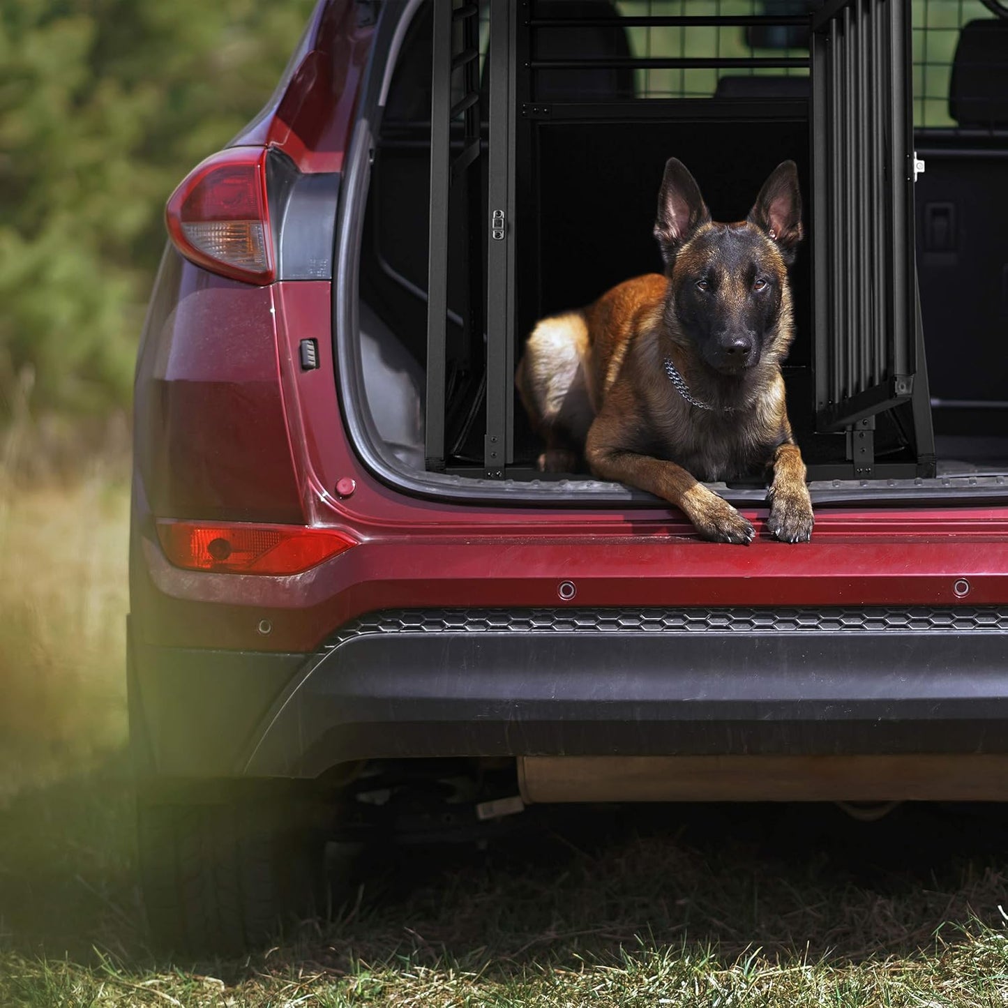 Relaxdays Dog Crate for Car Trunk, Angled Aluminum Pet Travel Cage