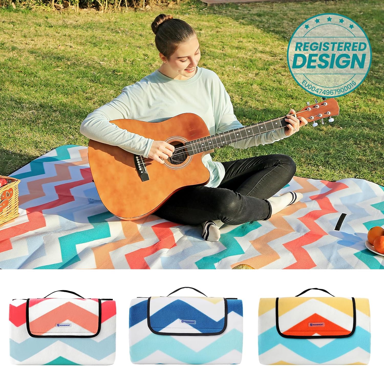 SONGMICS Waterproof Foldable Picnic Blanket 150x200cm Red Wave