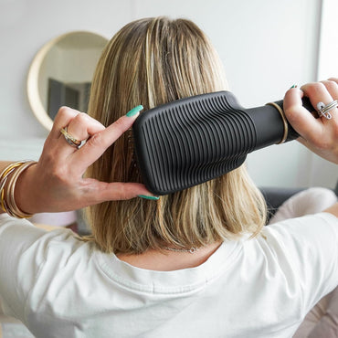 Demeliss Saint Algue 2-in-1 Volume & Style Hair Dryer Brush