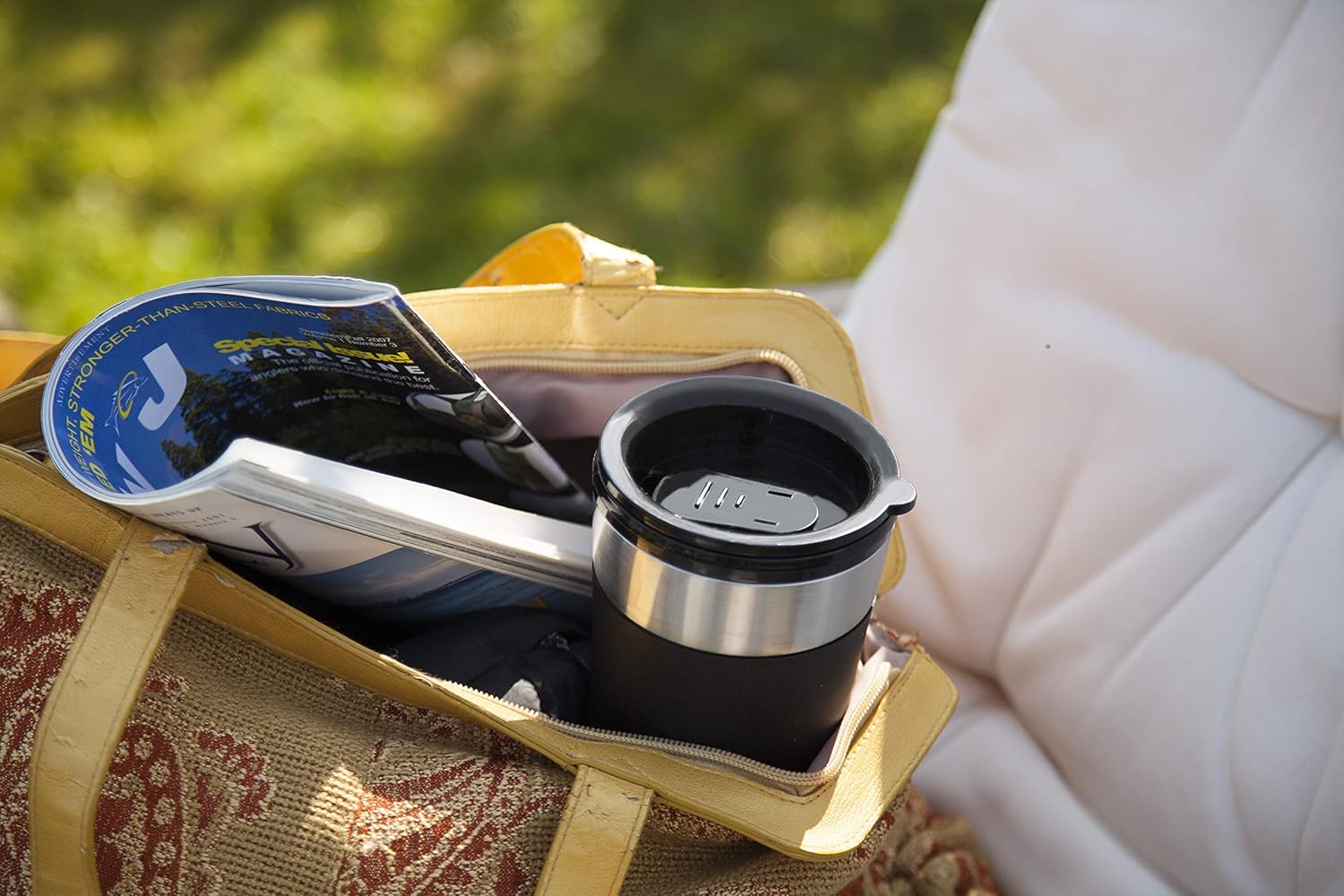 Bestron Portable Coffee Maker with Insulated 420ml Thermal Mug