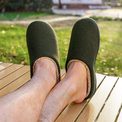 VeraCosy Men's Wool Felt Memory Foam Slippers with Fuzzy Sherpa Lining