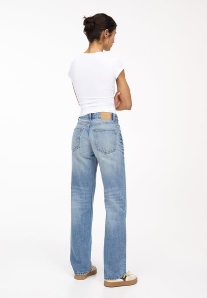 PULL&BEAR Women's Mid-Waist Straight Leg Jeans in Classic Blue Denim