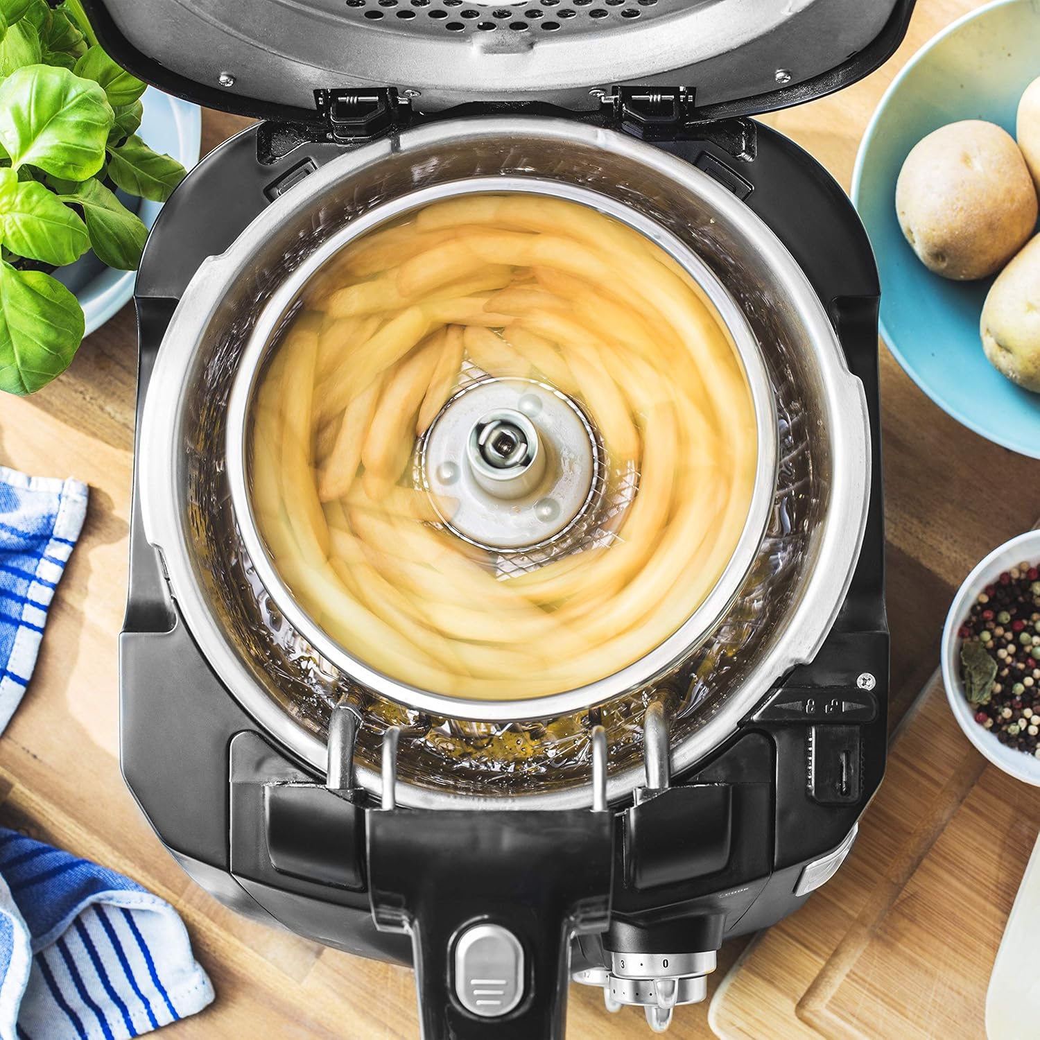 Gastroback 42580 Design Fryer: Compact Stainless Steel Deep Fryer with Cold Zone