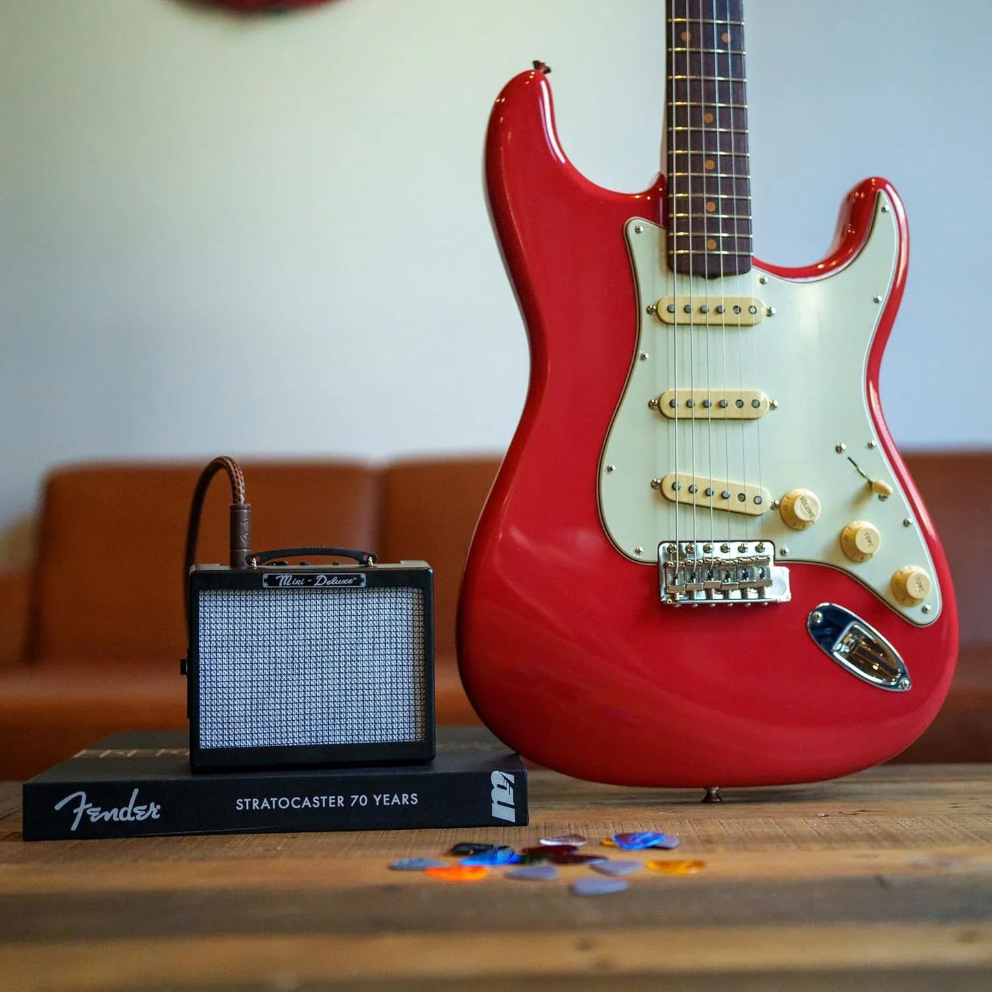 Fender Mini Deluxe 1W Portable Black Guitar Amplifier – Compact Sound - Gomix Brands Outlet