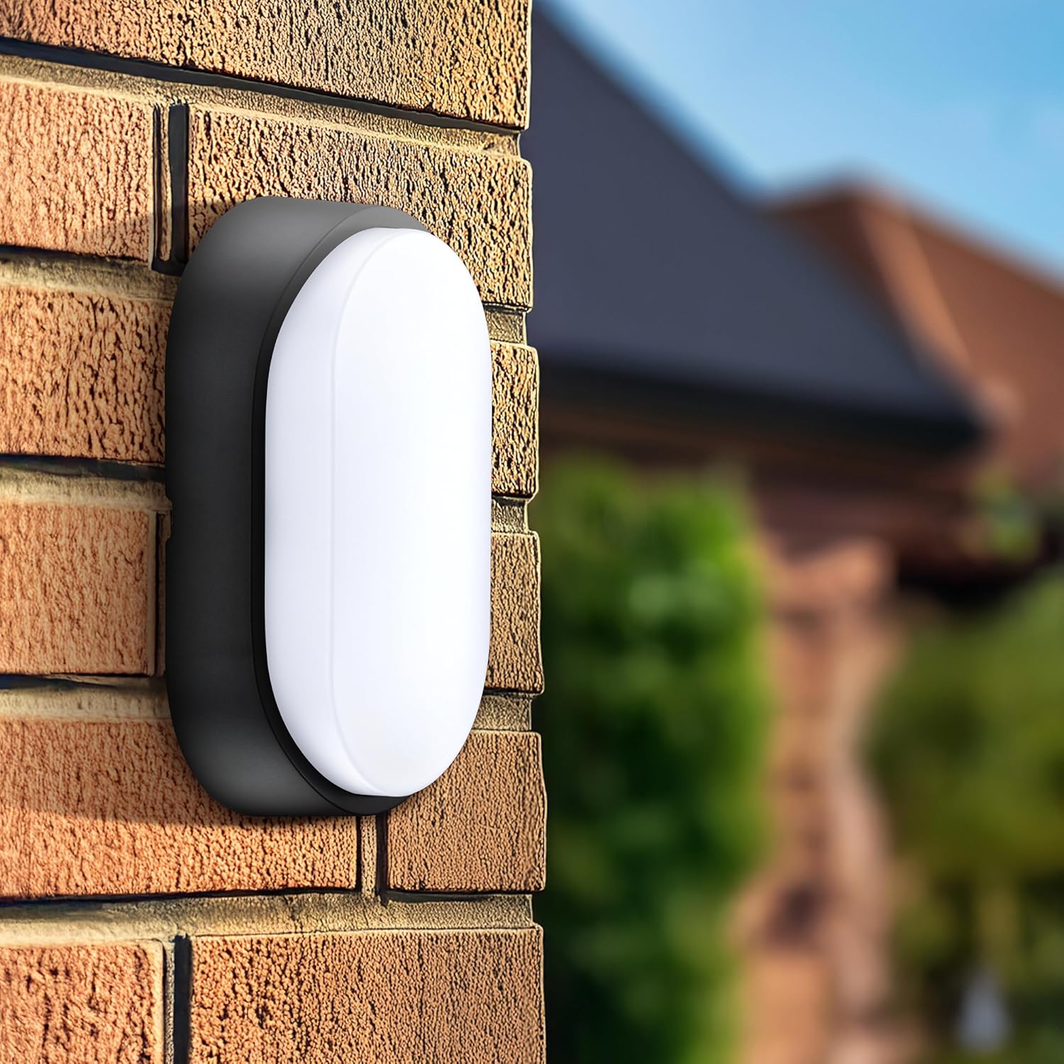 Luceco Eco Oval Outdoor LED Bulkhead Light Black IP54
