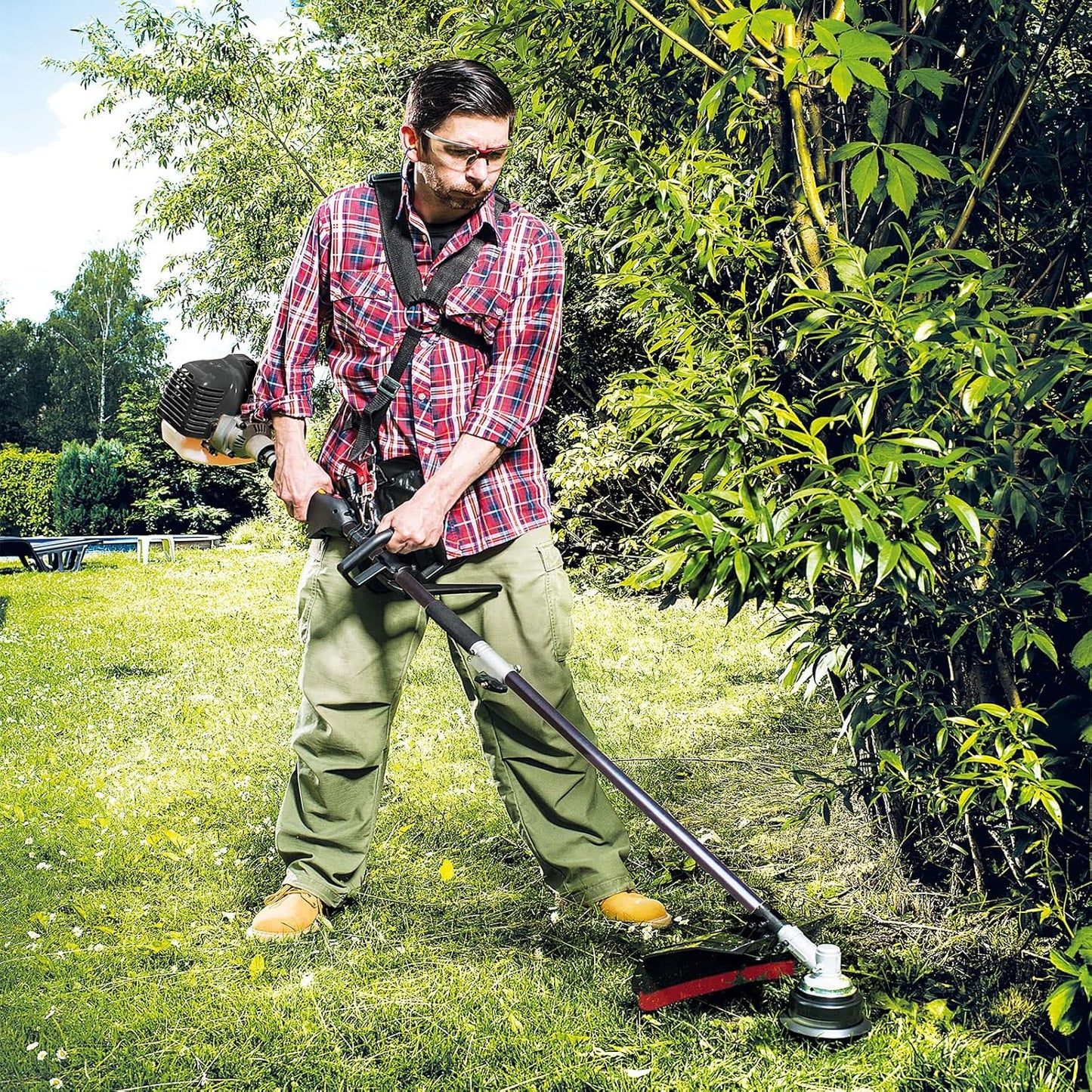 SCHEPPACH 4-in-1 Multi-Tool: Powerful 32.6cc Gas Engine, Versatile Garden Solution