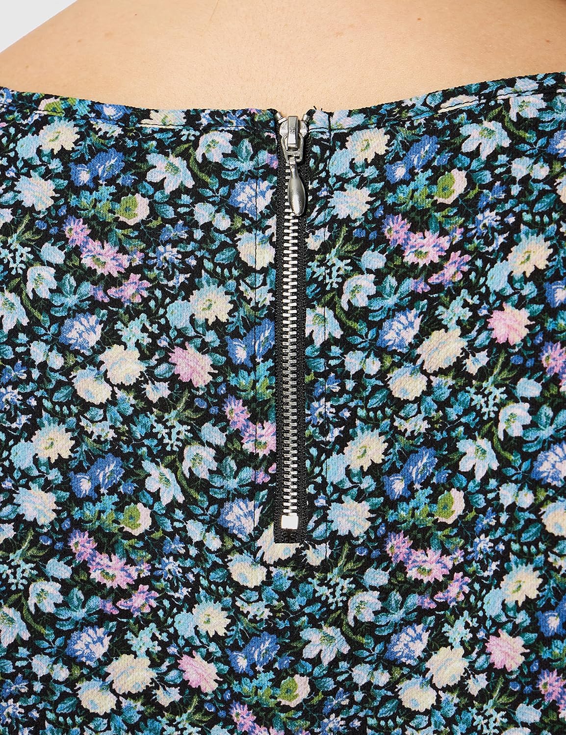 ONLY Women's Onlvic Summer Short Sleeve AOP Top – Light, Flowy, Patterned T-Shirt