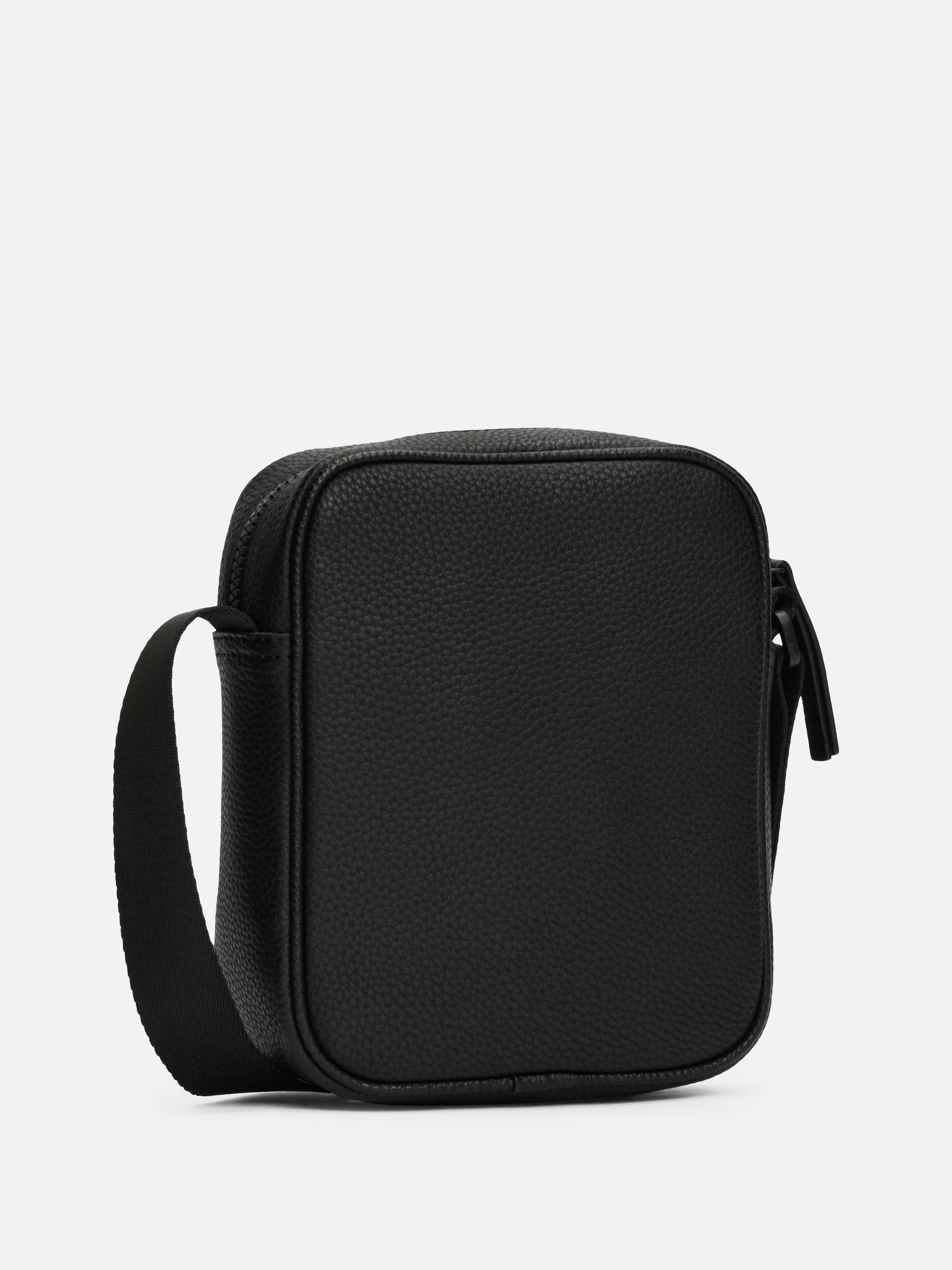 Tommy Hilfiger Essential Small Reporter Bag, Durable Pebble Grain Crossbody, Adjustable Strap, Black