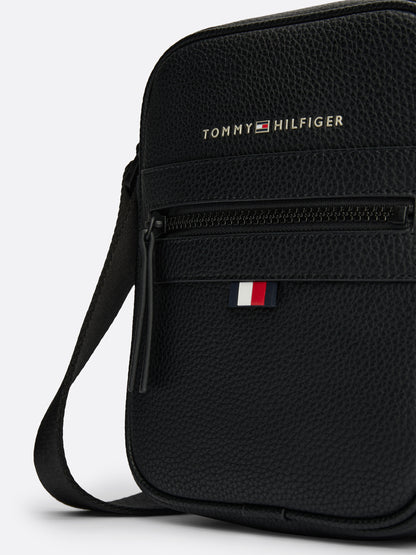 Tommy Hilfiger Essential Small Reporter Bag, Durable Pebble Grain Crossbody, Adjustable Strap, Black