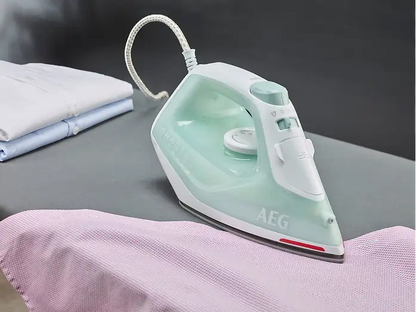 AEG DB1740LG Easyline Steam Iron 2400W