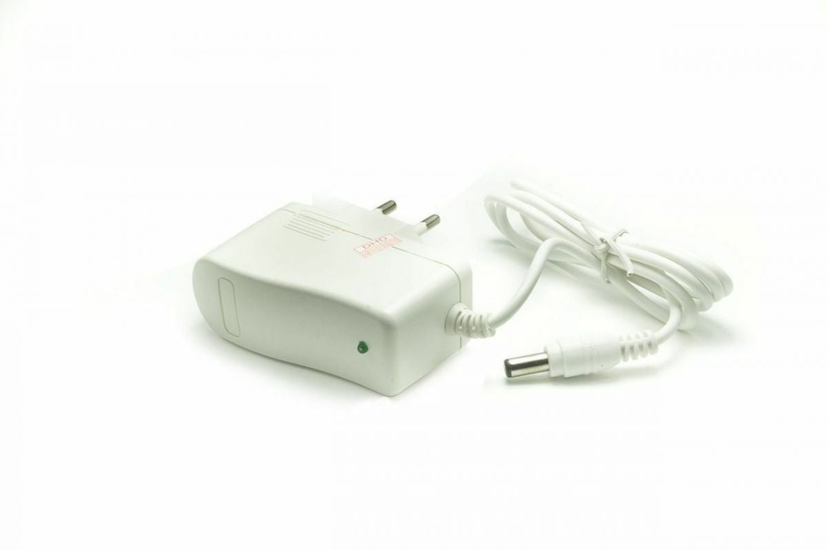 LEOVIN 12V 1.5A Stabilized Power Supply for Electronics