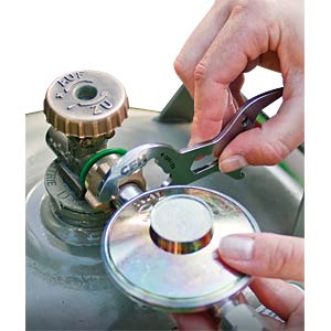 https://cdn-reichelt.de/bilder/web/artikel_ws/D200/CFH_52419_GASFLASCHENSCHLUESSEL_ANWENDUNGSBILD.jpg?type=Product