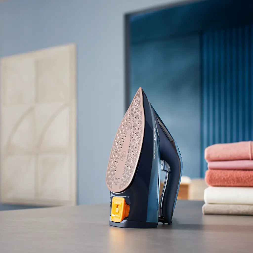 Philips Azur 8000 Series Steam Iron DST8020/20
