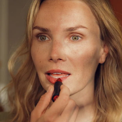 JUNGLÜCK Hyaluron Lip Care for Smooth Lips with Organic Aloe Vera
