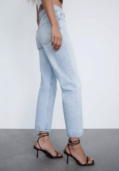 Zara Women's Straight Mid Rise Regular Length Denim Jeans