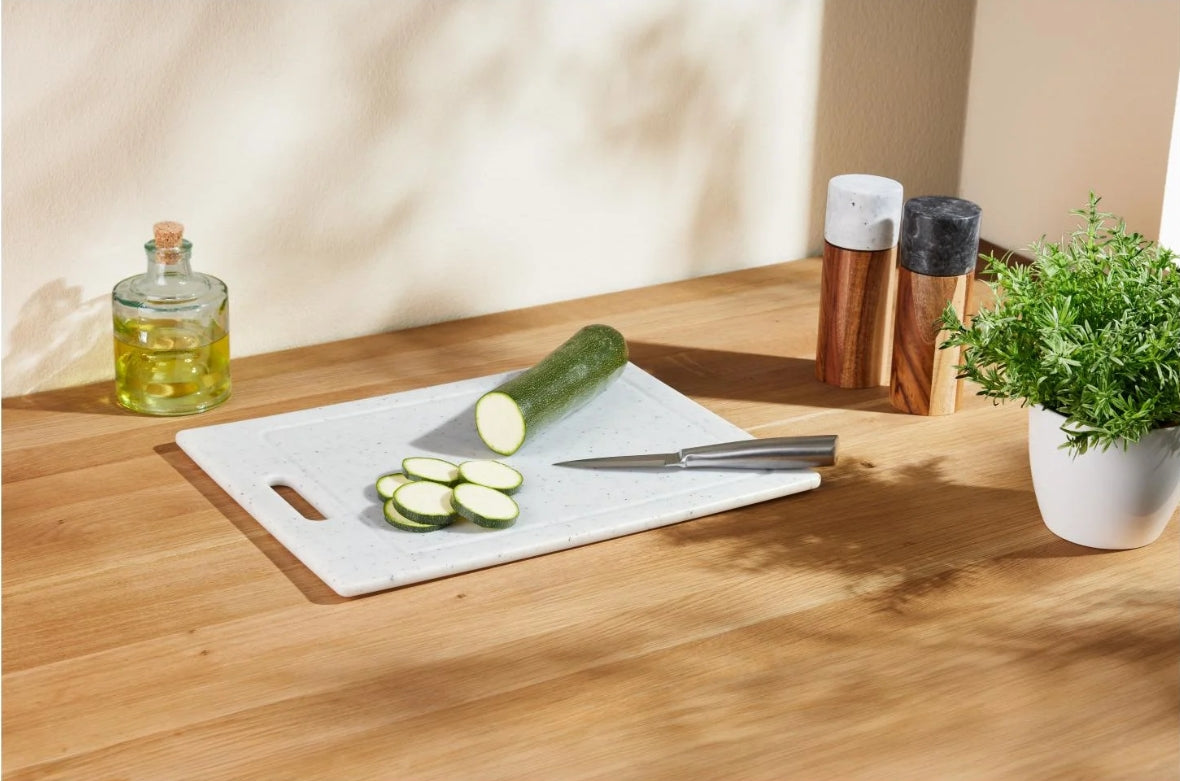 Livarno Home Plastic Cutting Board with Non‑Slip Feet