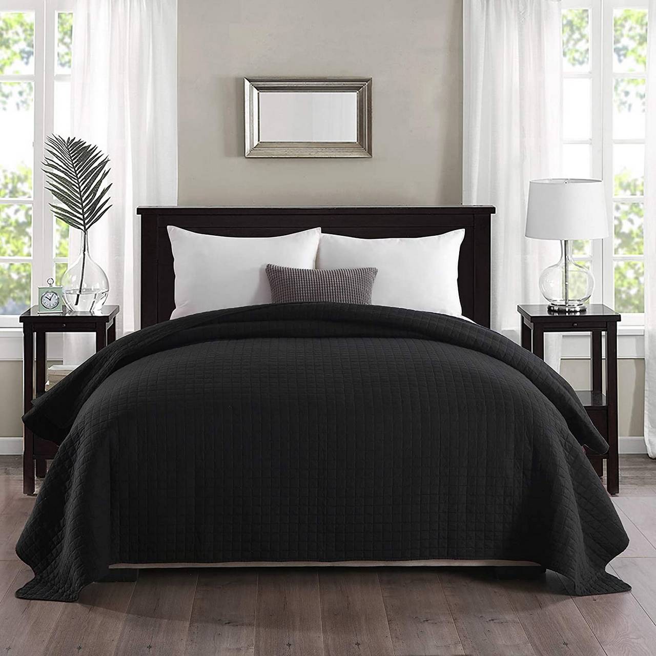 https://www.woltu.eu/media/image/8b/62/b3/Tagesdecke-in-zweifarbig-BWP5018sz02-schwarz1.jpg