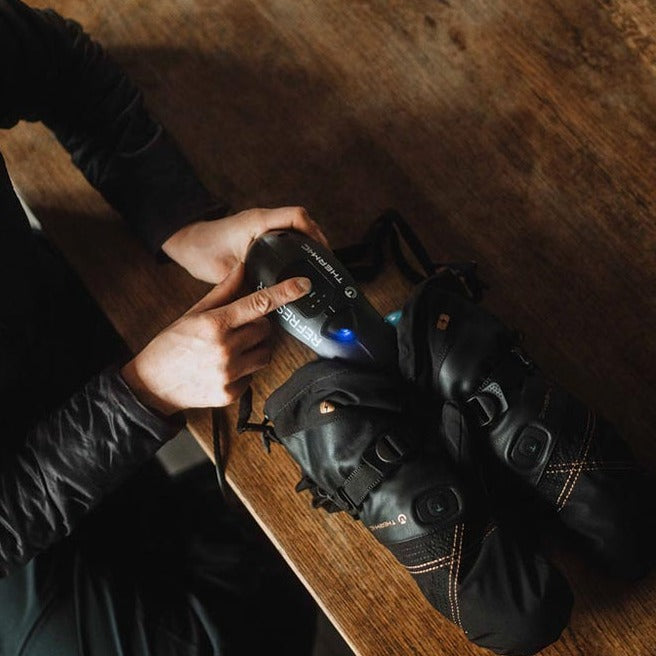 Therm-ic Refresher Portable Shoe and Glove Dryer with UV