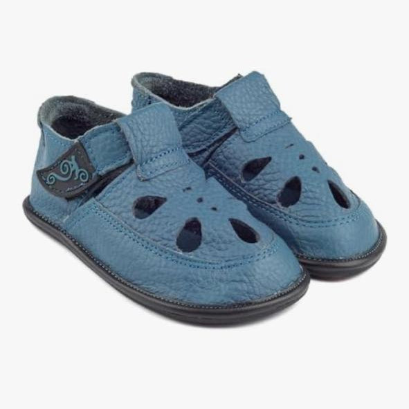 Blue children's sandals on Amazon with product details and color options.