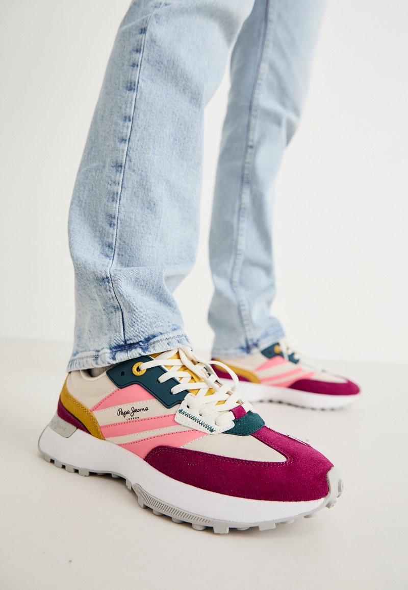 Pepe Jeans Lucky Main Ecru White Trainers - Stylish Multi-Color Casual Footwear