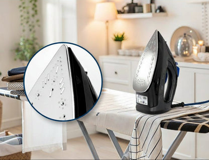 Clatronic DB 3703 Steam Iron 1800W Stainless Steel Soleplate Black Blue
