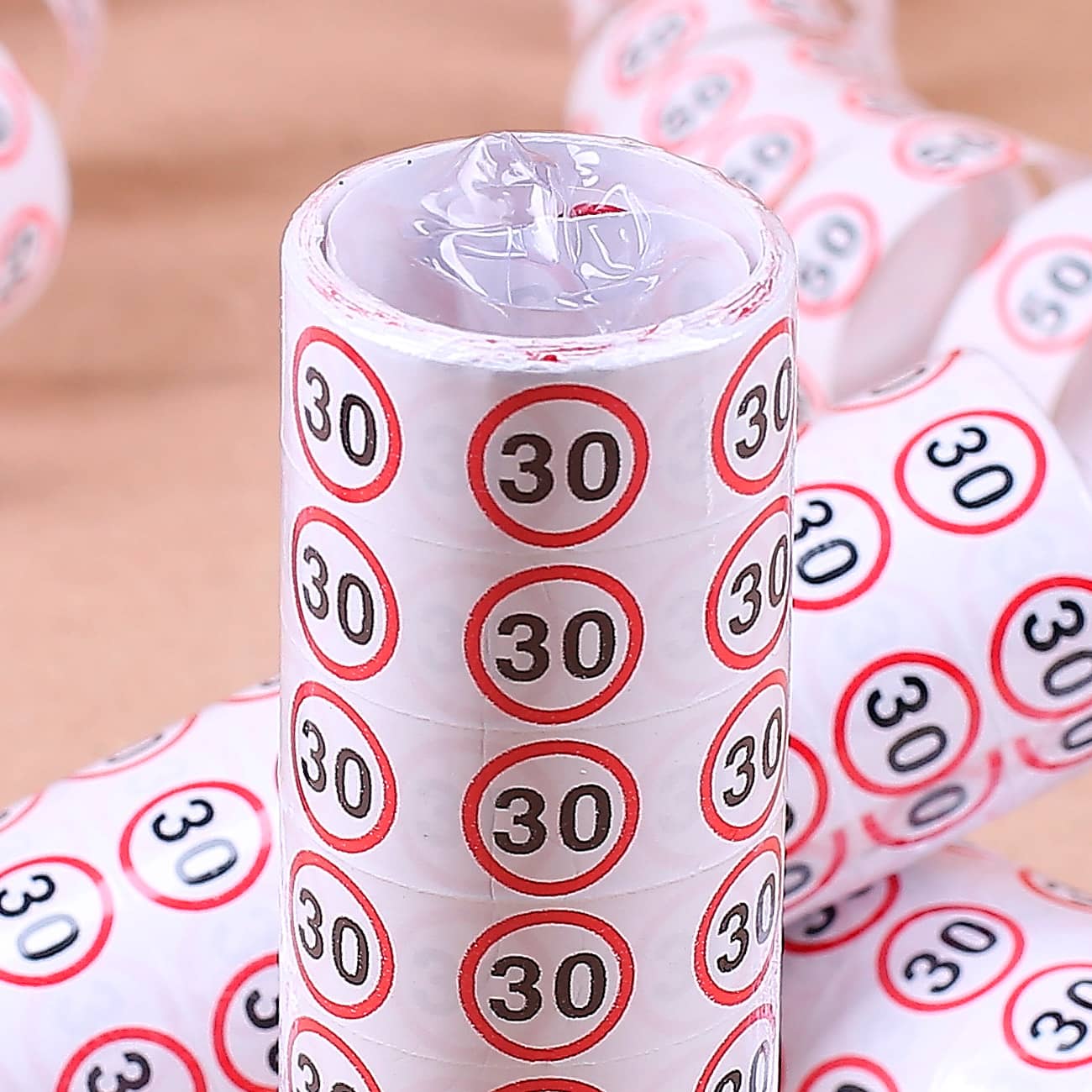 https://cdn.shopify.com/s/files/1/0826/6989/6024/files/bedruckte-Luftschlangen-zum-30-Geburtstag556592d12176b.jpg?v=1718624888