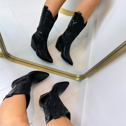 Sleek All-Black DES953 Western Cowboy Boots with 3-Inch Stacked Heel
