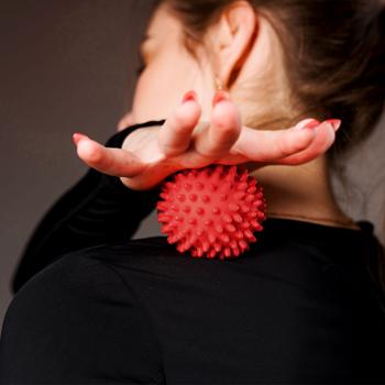 Knobbed massage balls (set of 2) – spiky massage balls for foot reflexology & neck massage – stress relief & muscle relaxation