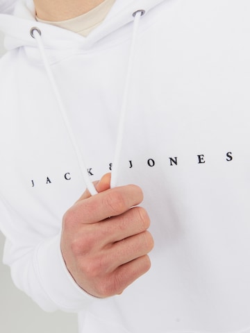 https://cdn.aboutstatic.com/file/images/d1192dce7b47cf5f3f55e0b2d8edca84.jpg?quality=75&height=480&width=360