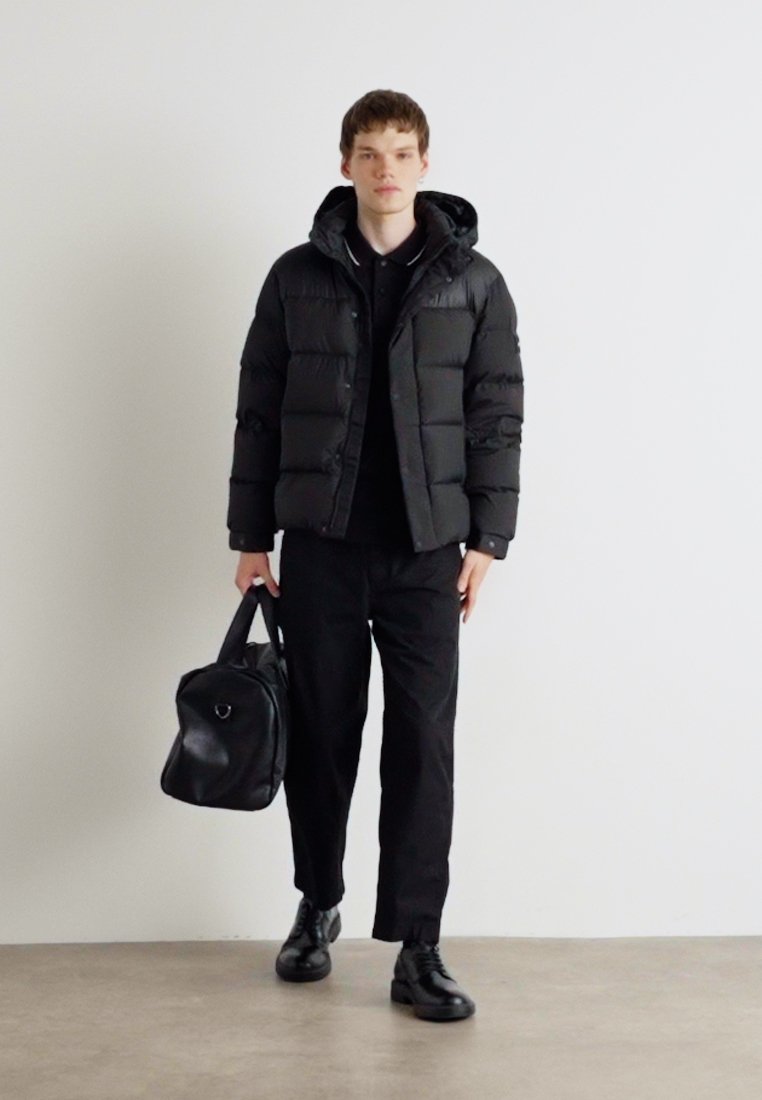 Tommy Hilfiger Men's Black Hooded Puffer Down Jacket Warm Water-Repellent Wind-Resistant